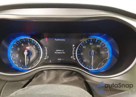 2018 Chrysler Pacifica Touring L Plus z USA, uszkodzony, nr VIN 2C4RC1EG9JR204295